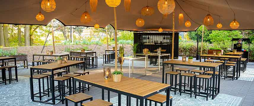 Holiday Inn Brussels Airport - Summer Terrace Holiday Inn Brussels Airport - Summer Terrace