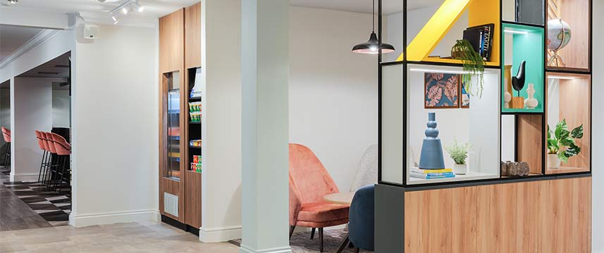 Holiday Inn Derby Nottingham Lobby Holiday Inn Derby Nottingham Lobby