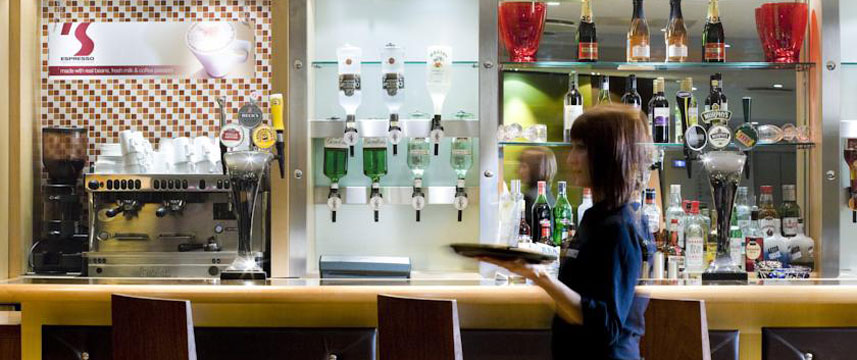 Holiday Inn Eastleigh - Holiday Inn Eastleigh Bar Holiday Inn Eastleigh - Holiday Inn Eastleigh Bar