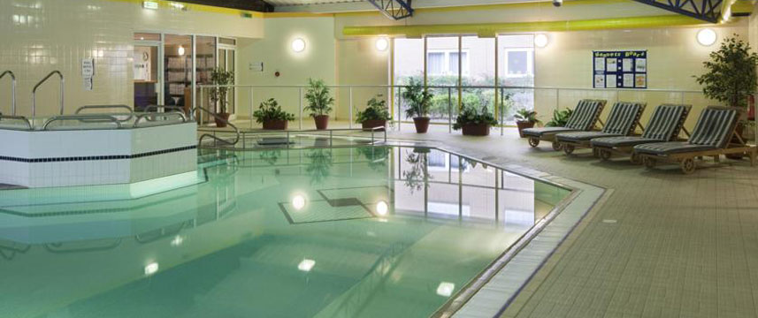Holiday Inn Eastleigh - Pool Holiday Inn Eastleigh - Pool