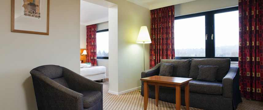 Holiday Inn Edinburgh City West - Junior Suite Seating