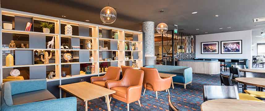 Holiday Inn Edinburgh - Lobby Seating