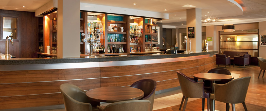 Holiday Inn Elstree - Bar Holiday Inn Elstree - Bar