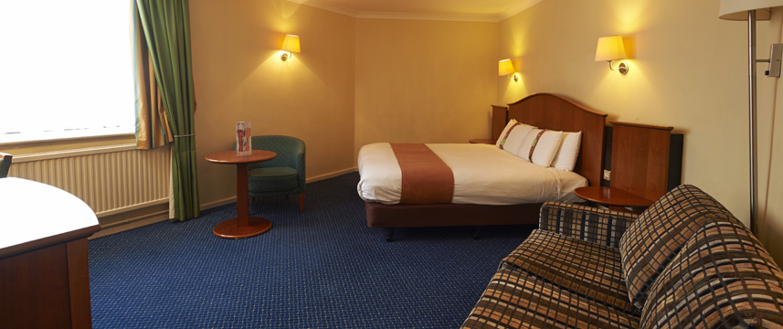 Holiday Inn Elstree - Family Room Holiday Inn Elstree - Family Room