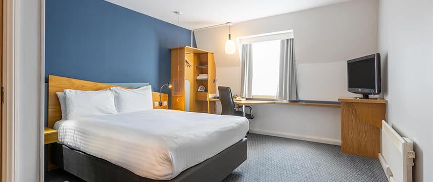Holiday Inn Express Aberdeen City Centre - Accessible Room