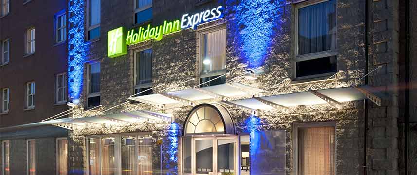 Holiday Inn Express Aberdeen City Centre - Hotel Entrance