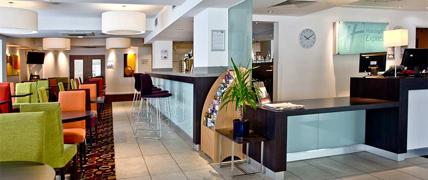 Holiday Inn Express Birmingham South A45 - Lobby