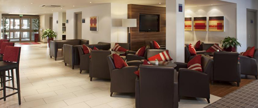 Holiday Inn Express Bristol North - Lounge Holiday Inn Express Bristol North - Lounge