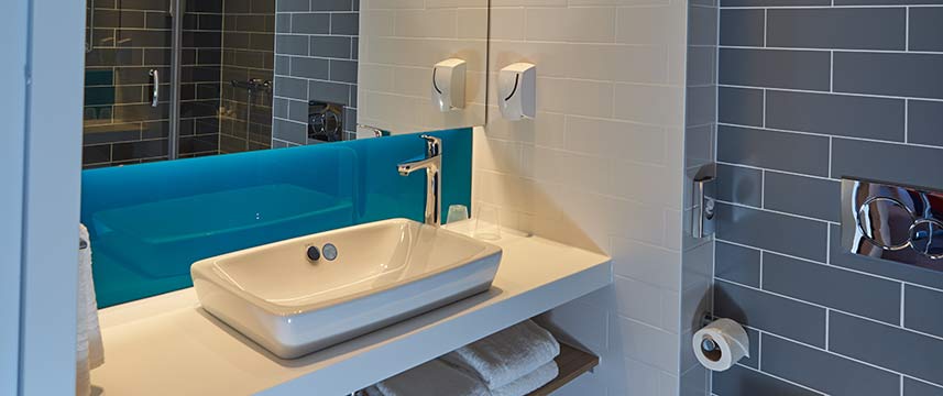 Holiday Inn Express Brussels Grand Place - Bathroom Holiday Inn Express Brussels Grand Place - Bathroom