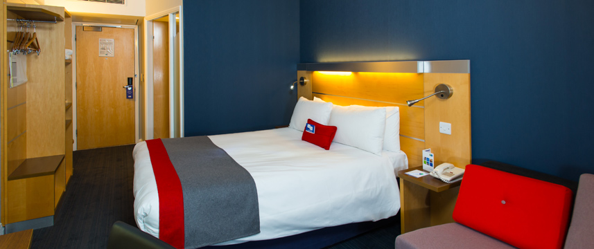 Holiday Inn Express Cambridge - Bedroom