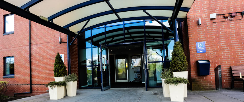 Holiday Inn Express Castle Bromwich Entrance Main