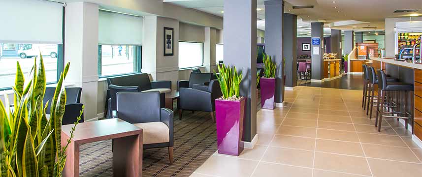 Holiday Inn Express City Centre Riverside - Lobby