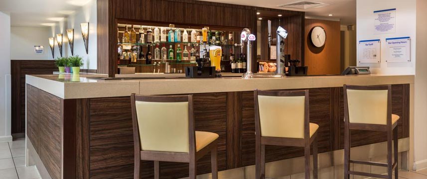 Holiday Inn Express Colchester - Bar Seating