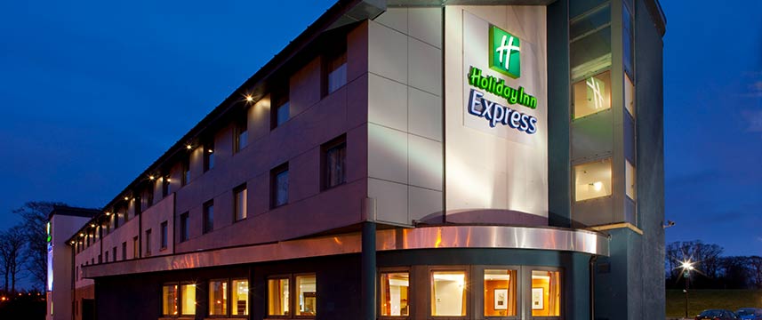 Holiday Inn Express Dunfermline - Exterior