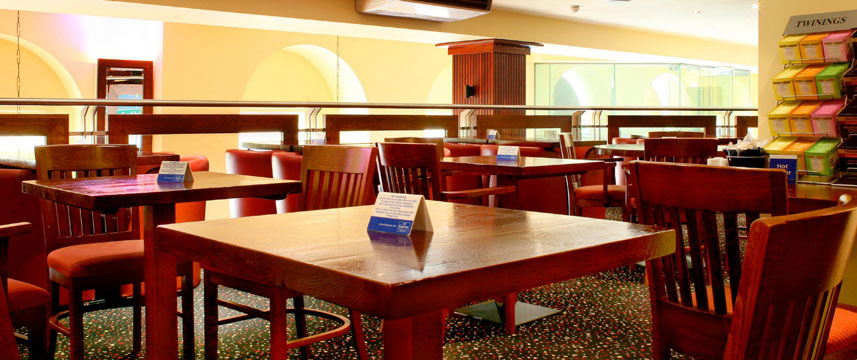 Holiday Inn Express Edinburgh - Breakfast Tables Holiday Inn Express Edinburgh - Breakfast Tables