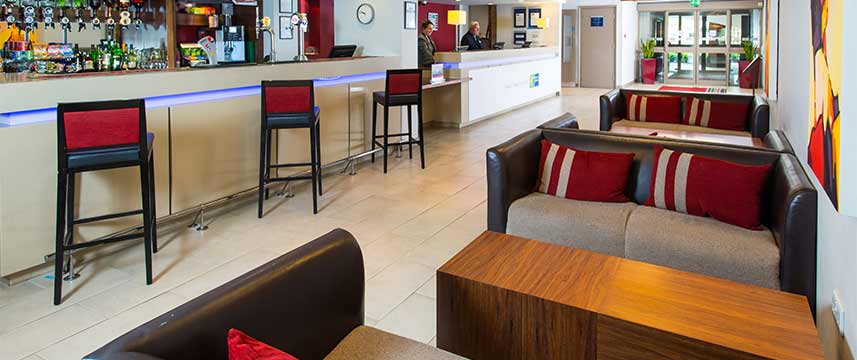 Holiday Inn Express Exeter East - Lobby Seating