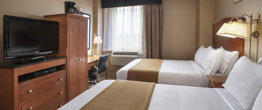 Holiday Inn Express Fifth Avenue - Double Double Guestroom Holiday Inn Express Fifth Avenue - Double Double Guestroom