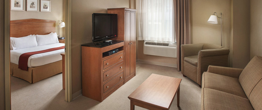 Holiday Inn Express Fifth Avenue - Suite Living Room Holiday Inn Express Fifth Avenue - Suite Living Room