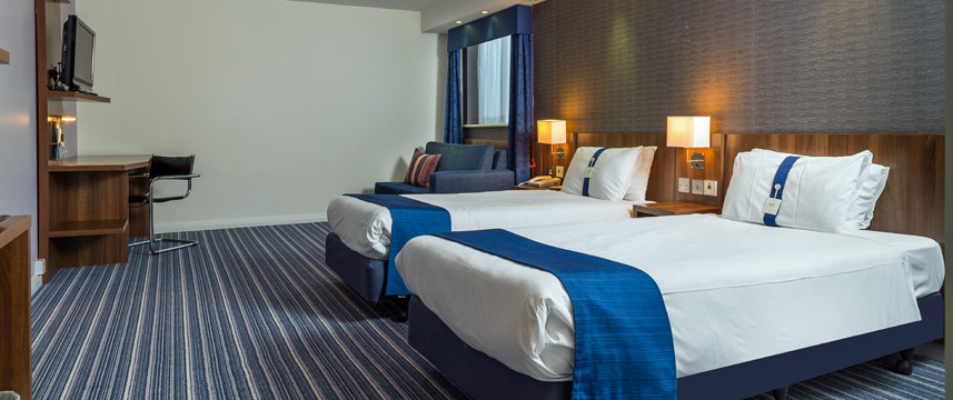 Holiday Inn Express Gatwick - Crawley - Accessible Room Holiday Inn Express Gatwick - Crawley - Accessible Room
