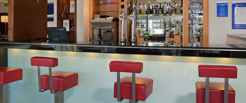 Holiday Inn Express Golders Green - Bar