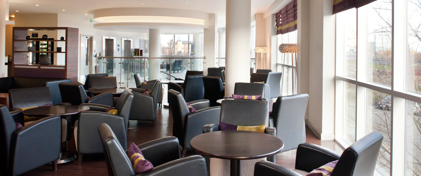 Holiday Inn Express Greenwich Lounge