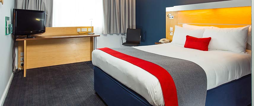 Holiday Inn Express Hemel Hempstead - Double Room Holiday Inn Express Hemel Hempstead - Double Room