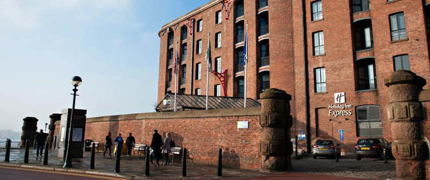 Holiday Inn Express Liverpool Albert Dock Exterior