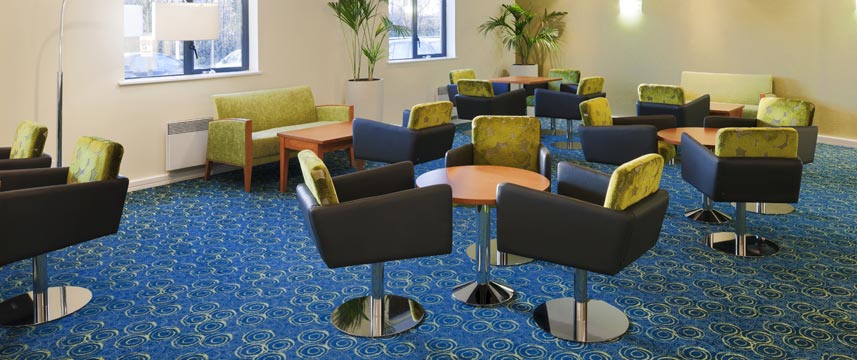 Holiday Inn Express Liverpool Knowsley Lobby Seating