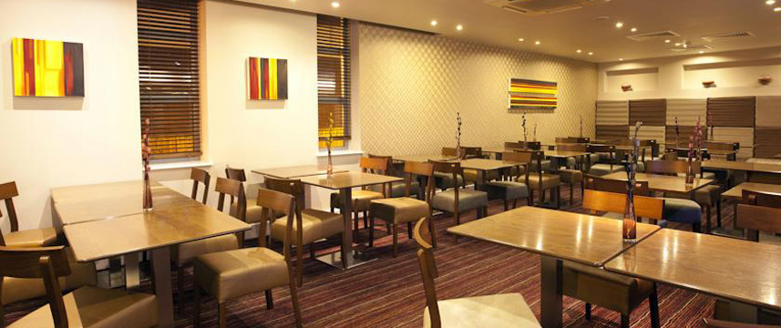 Holiday Inn Express London Croydon - Breakfast Room