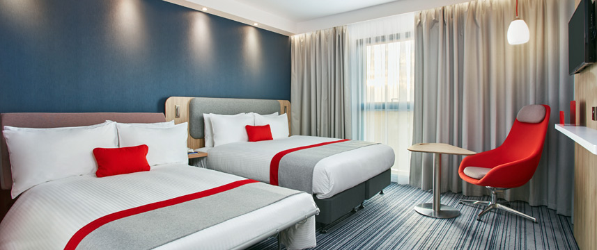 Holiday Inn Express London Ealing - Family Room Holiday Inn Express London Ealing - Family Room