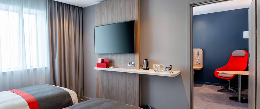 Holiday Inn Express London Heathrow T4 Interconnecting Rooms