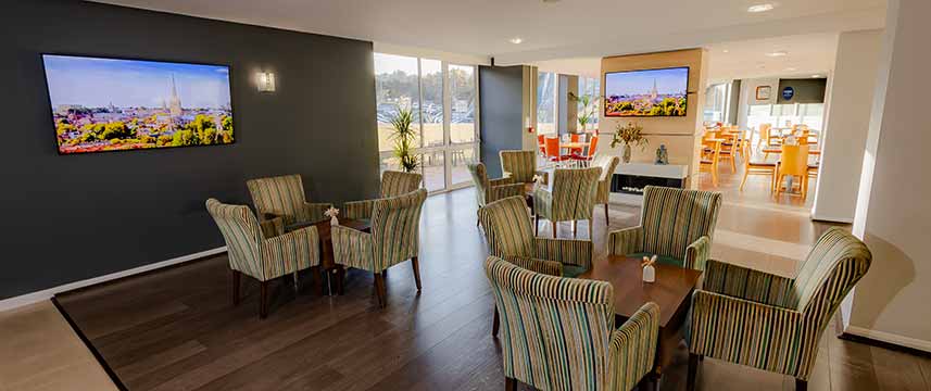 Holiday Inn Express Norwich - Lobby Lounge Holiday Inn Express Norwich - Lobby Lounge