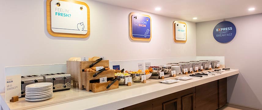 Holiday Inn Express Stirling - Breakfast Holiday Inn Express Stirling - Breakfast