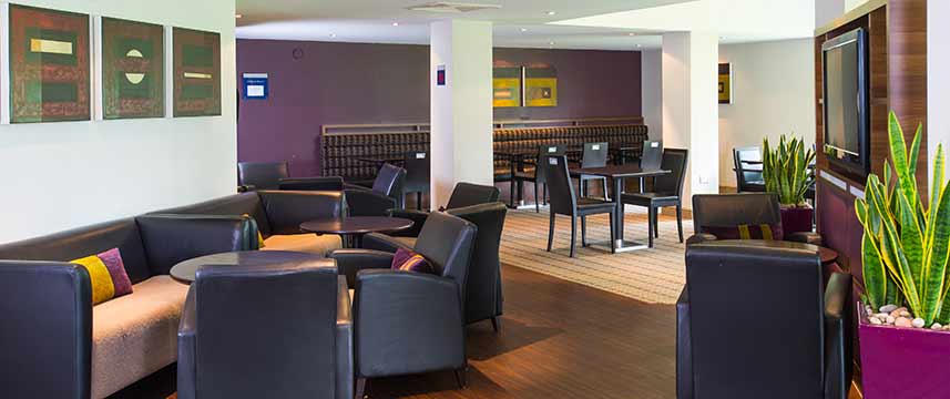 Holiday Inn Express Stirling - Lobby Seating