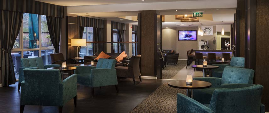 Holiday Inn Gatwick Worth - Bar And Lounge