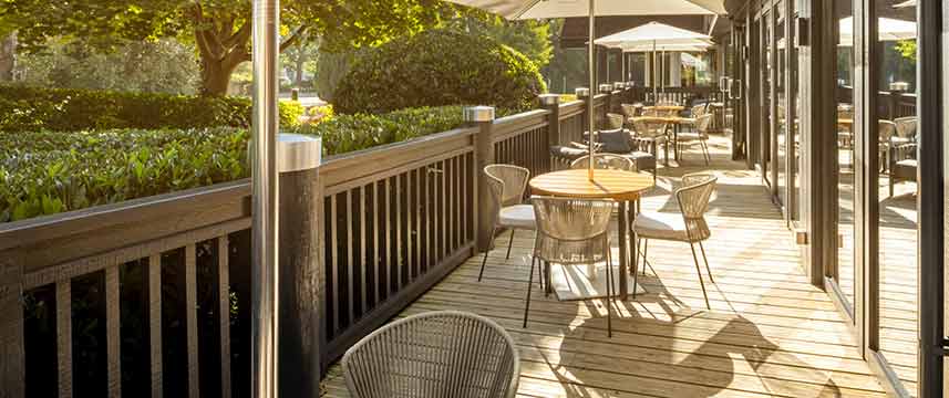 Holiday Inn Hemel Hempstead Bar Terrace Holiday Inn Hemel Hempstead Bar Terrace