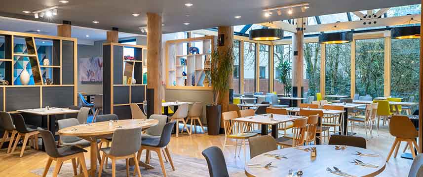 Holiday Inn Hemel Hempstead Dining Tables Holiday Inn Hemel Hempstead Dining Tables