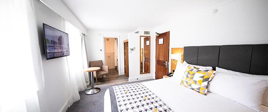 Holiday Inn Kenilworth Premium Room