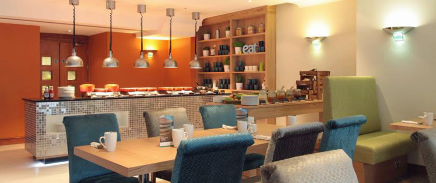 Holiday Inn London Heathroe T5 Breakfast Room Holiday Inn London Heathroe T5 Breakfast Room