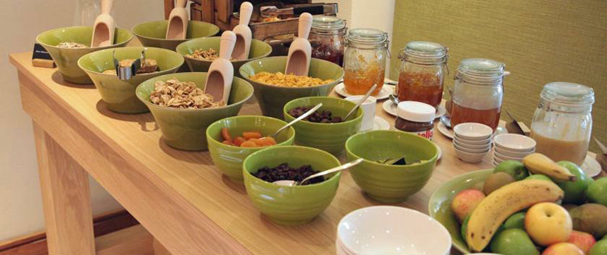 Holiday Inn London Heathroe T5 Buffet Breakfast Holiday Inn London Heathroe T5 Buffet Breakfast