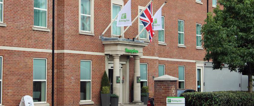 Holiday Inn London Heathroe T5 Entrance Holiday Inn London Heathroe T5 Entrance