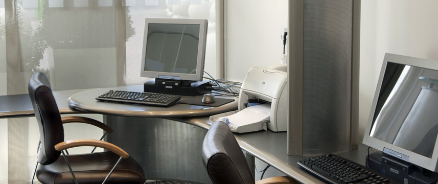 Holiday Inn London Heathrow Ariel - Business Centre Holiday Inn London Heathrow Ariel - Business Centre