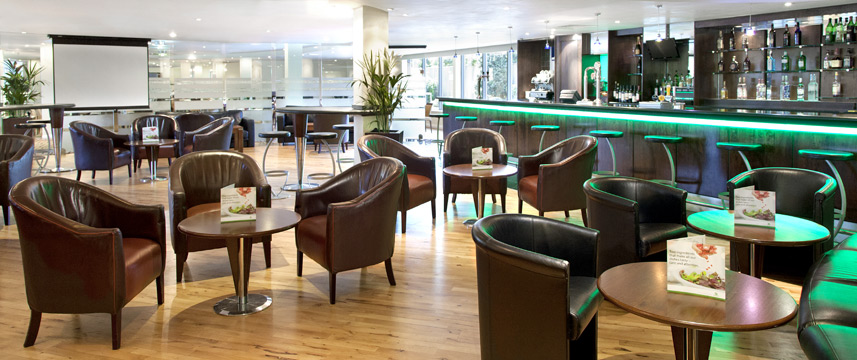 Holiday Inn London Heathrow - Bar Holiday Inn London Heathrow - Bar