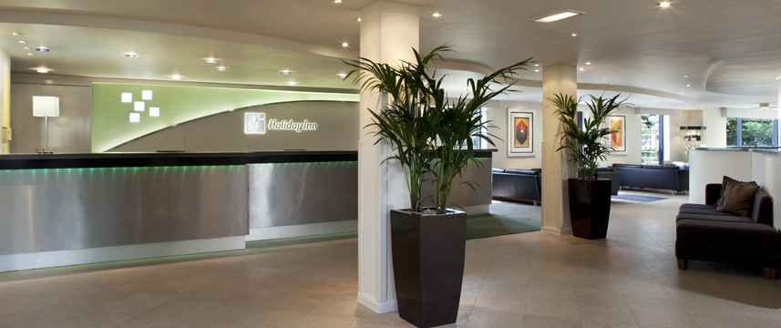 Holiday Inn London Heathrow - Lobby Holiday Inn London Heathrow - Lobby