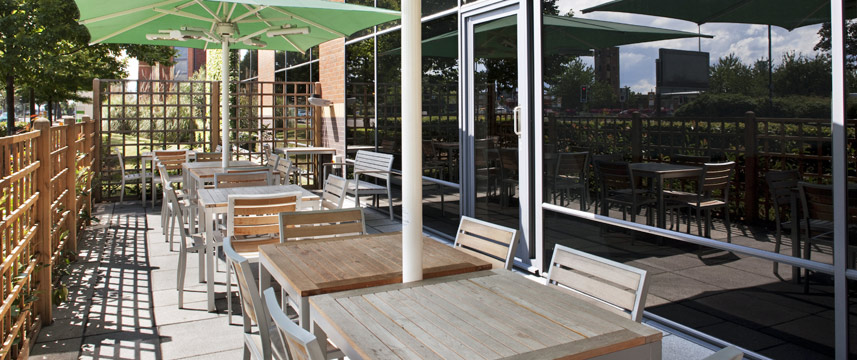 Holiday Inn London Heathrow - Terrace Holiday Inn London Heathrow - Terrace