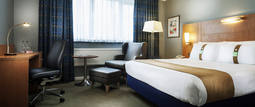 Holiday Inn London Kensington Forum - Executive Room Holiday Inn London Kensington Forum - Executive Room