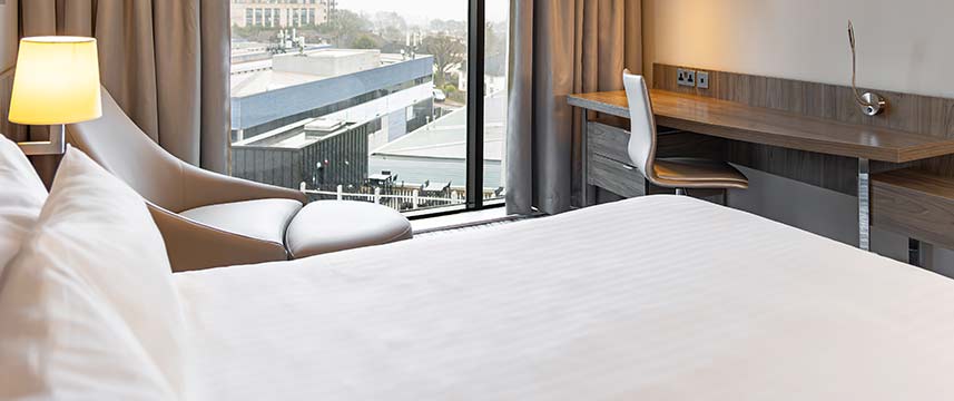 Holiday Inn London West - Premium King Holiday Inn London West - Premium King