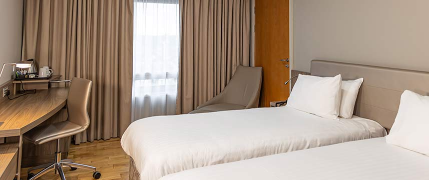 Holiday Inn London West - Standard Twin Holiday Inn London West - Standard Twin