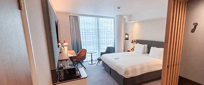 Holiday Inn London Whitechapel - Standard Room Holiday Inn London Whitechapel - Standard Room