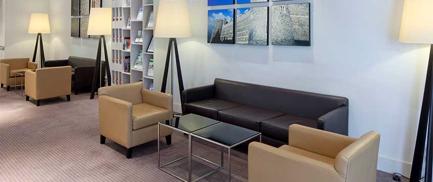 Holiday Inn Maidenhead Windsor - Lobby Seating Holiday Inn Maidenhead Windsor - Lobby Seating